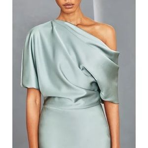 AMSALE
Draped Satin One Shoulder Dress in Jade